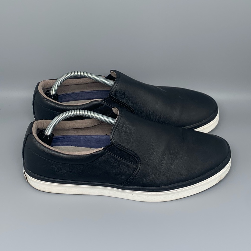 Cole Haan Falmouth‎ 2 Gore Slip-On Fashion Sneaker
Men’s Sz 10.5